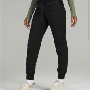 Lululemon dance studio 28” jogger